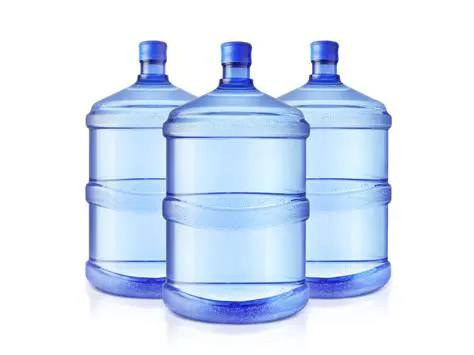 15 gallons of water per head