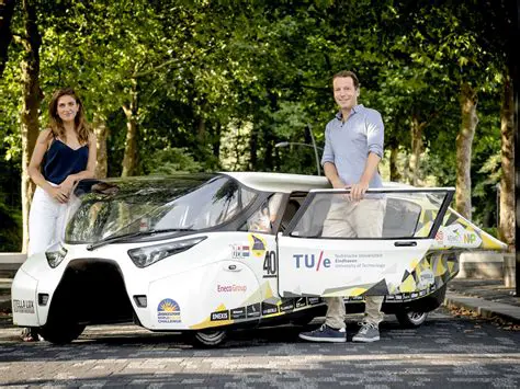 Anna Gimbrère: Een Blik in de Fascinerende Wereld van Wetenschap en Communicatie