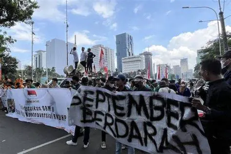 Berita Demonstrasi Sekarang: Analisis Gelombang Aksi Warga di Berbagai Penjuru