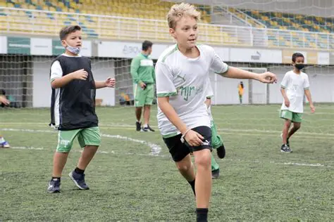 Davi Lucca's Dazzling Skills: A Glimpse into the Future of Football