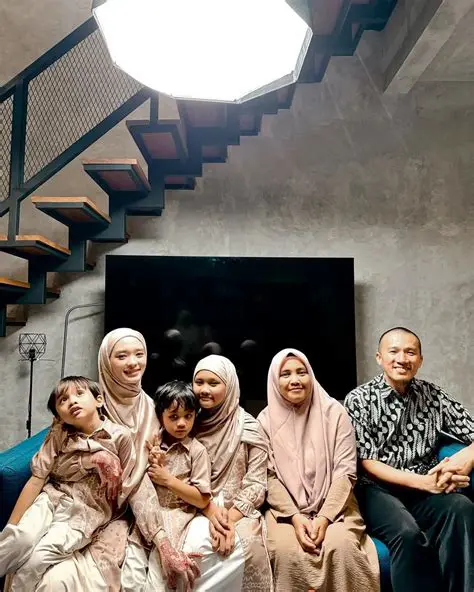 Unpacking the Impact: Exploring Felix Siauw's Role and the Islamic Literary Club (ILC)