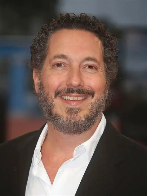 Guillaume Gallienne : Parcours d'un Artiste Multidimensionnel au Cœur du Cinéma et du Théâtre Français