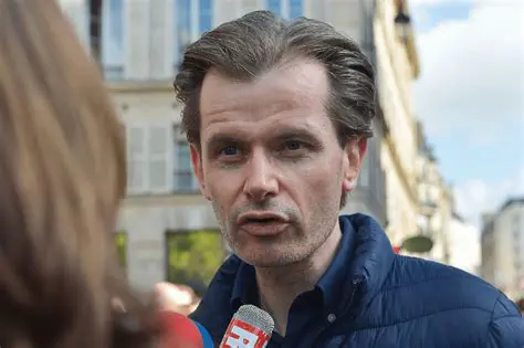 Guillaume Larrivé : Parcours, Positions et Influence d'un Homme Politique Français