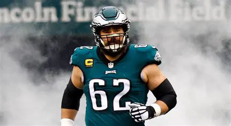 Jason Kelce's Viral Mentor Moment: Undrafted Eagles Rookie Gets a Training Camp Boost