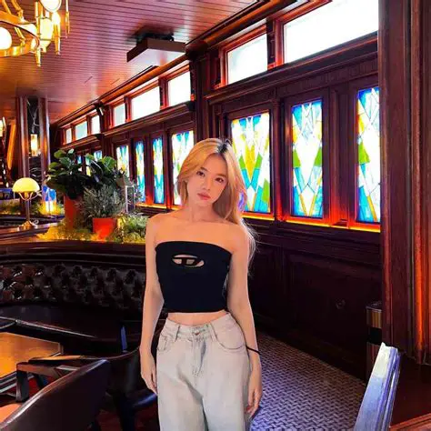 Jesslyn Fedora Biodata: Unveiling the Rising Star's Journey, Career, and Personal Life