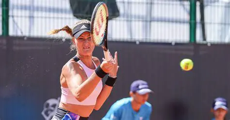 Kristina Mladenovic : Parcours, Réalisations et Impact d'une Championne de Tennis Française