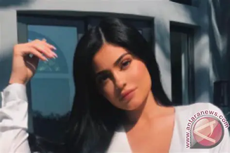 Kylie Jenner Melahirkan: Usia, Kehamilan, dan Perjalanan Menjadi Ibu