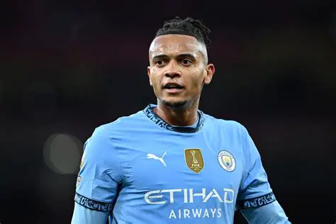 Manuel Akanji: L'Architetto Silenzioso della Difesa Moderna e il Suo Impatto Globale