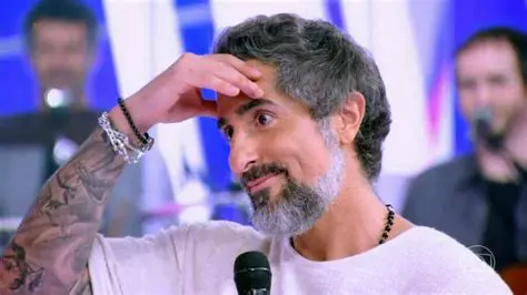 Marcos Mion: A Trajetória de um Ícone da Televisão Brasileira e Sua Marca Inconfundível
