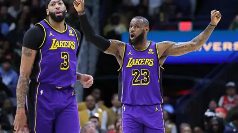 NBA: Mai Mult Decât Un Simplu Joc – O Istorie a Gloriei, Pasiunii și Impactului Global