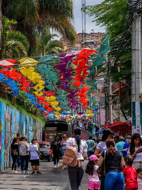 Pablo Escobar: Kokaiinikuningas, jonka perintö kummittelee Kolumbiaa