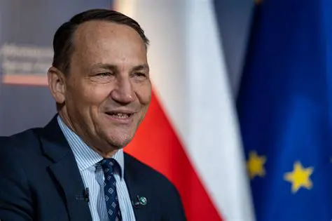 Radosław Sikorski: Kluczowa Postać Polskiej i Europejskiej Polityki